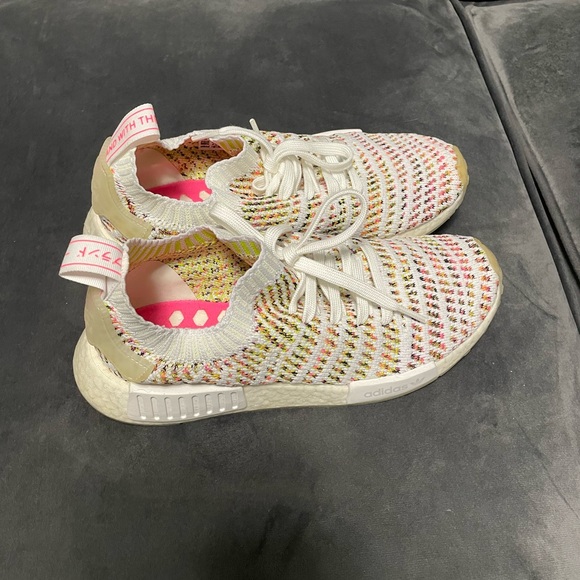 Adidas Ultraboost - Picture 2 of 4